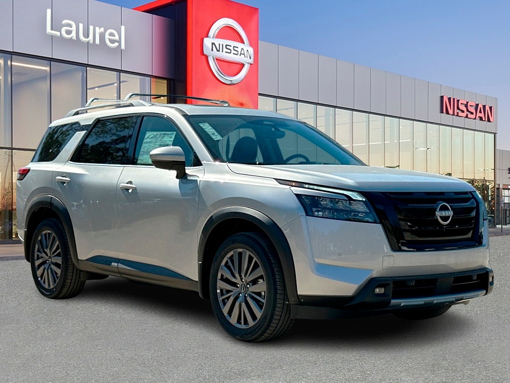 2025 Nissan Pathfinder SL's photo