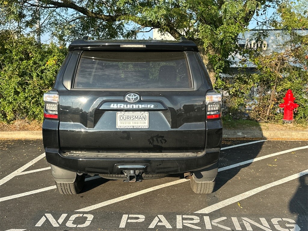 2024 Toyota 4Runner SR5 photo 3