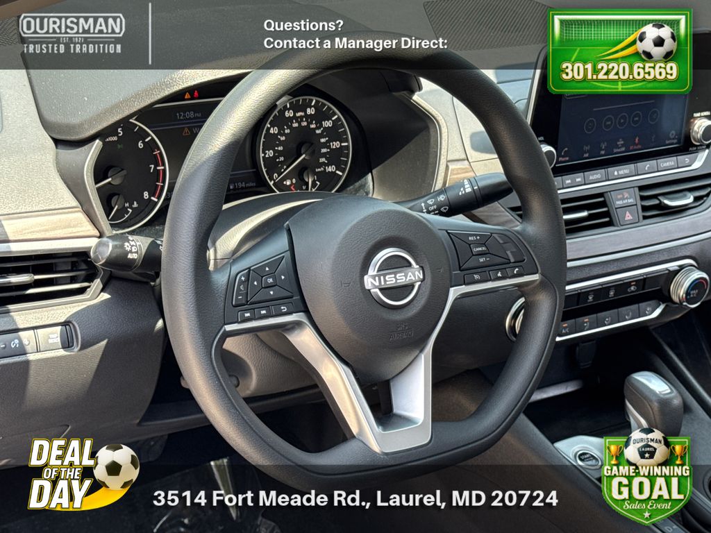 2025 Nissan Altima SV - Photo 10
