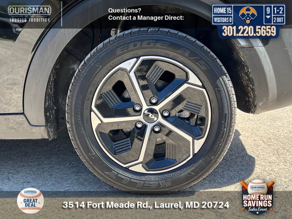 Used 2025 Kia Niro LX SUV