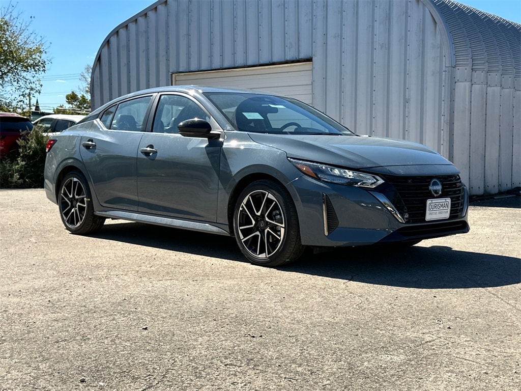 2025 Nissan Sentra SR's photo