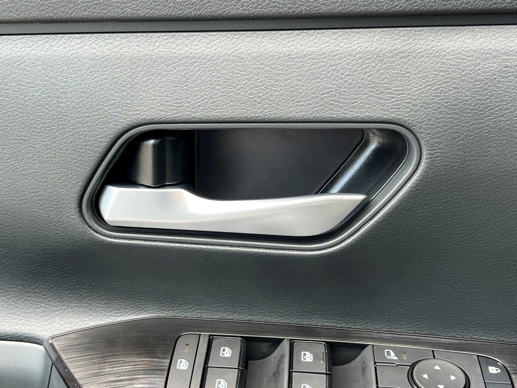 2025 Nissan Kicks SV AWD - Photo 25