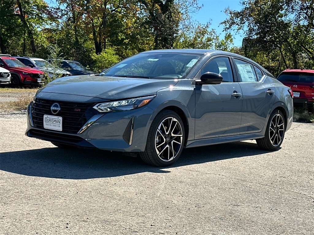 2025 Nissan Sentra SR photo 4