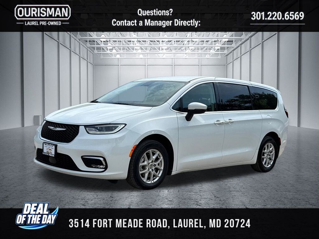 Used 2023 Chrysler Pacifica Touring L Van Passenger Van