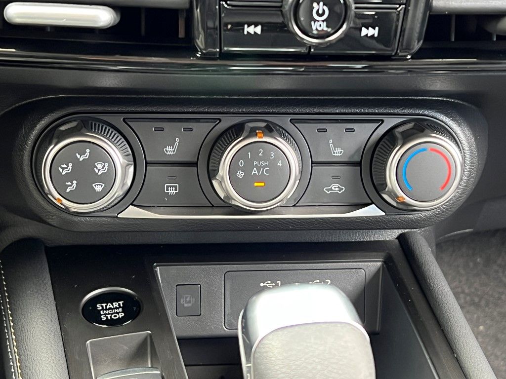 2025 Nissan Kicks SV AWD - Photo 20