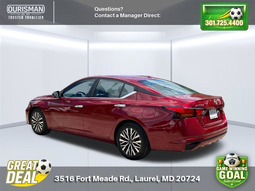 Used 2025 Nissan Altima SV Sedan