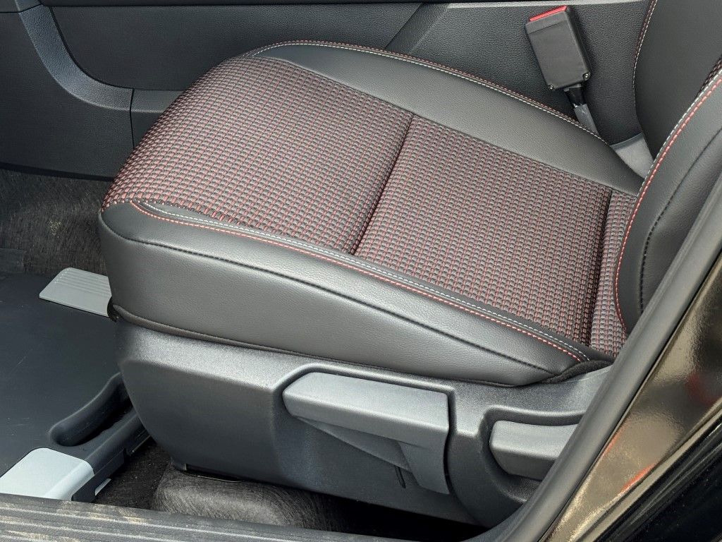 2025 Nissan Kicks SR AWD - Photo 15