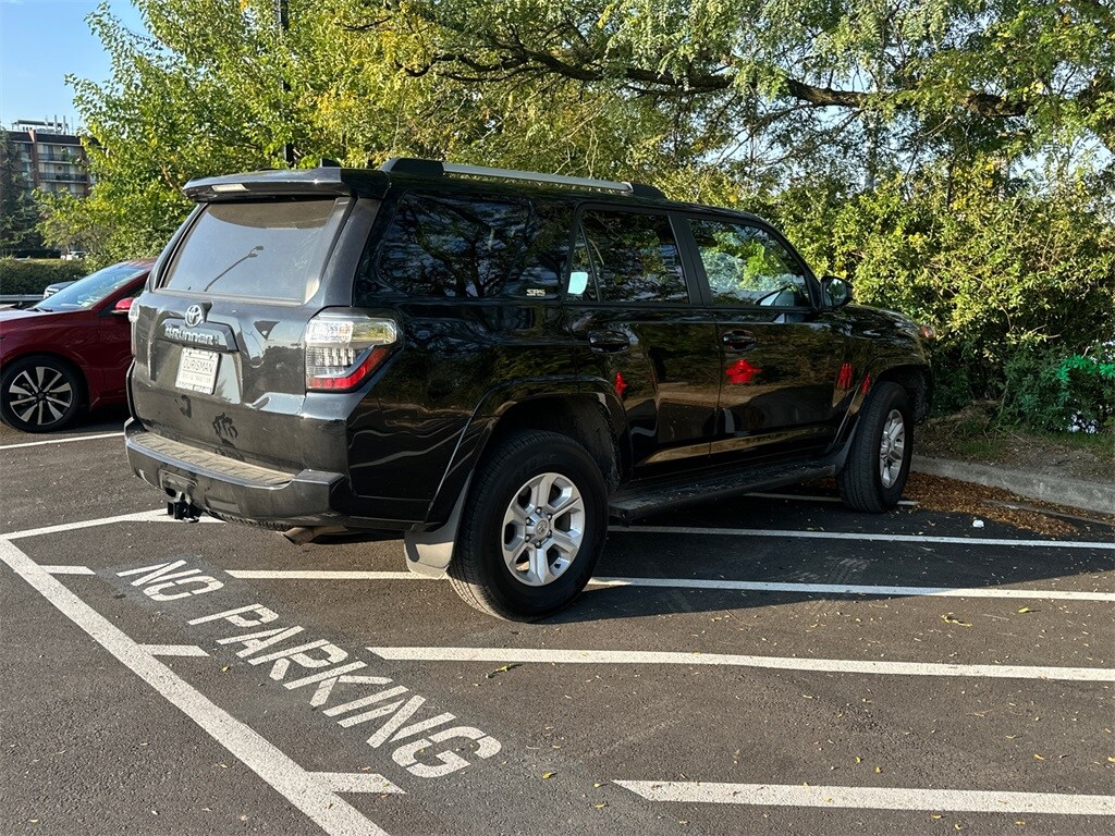 2024 Toyota 4Runner SR5 photo 2