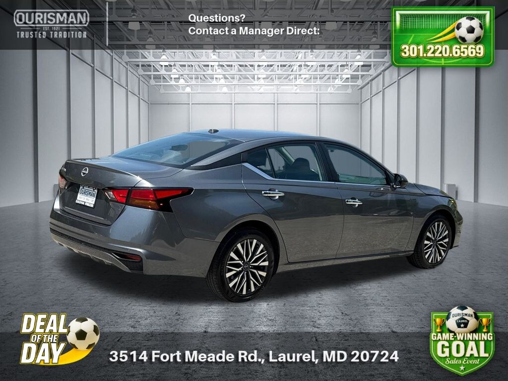 Used 2025 Nissan Altima SV Sedan