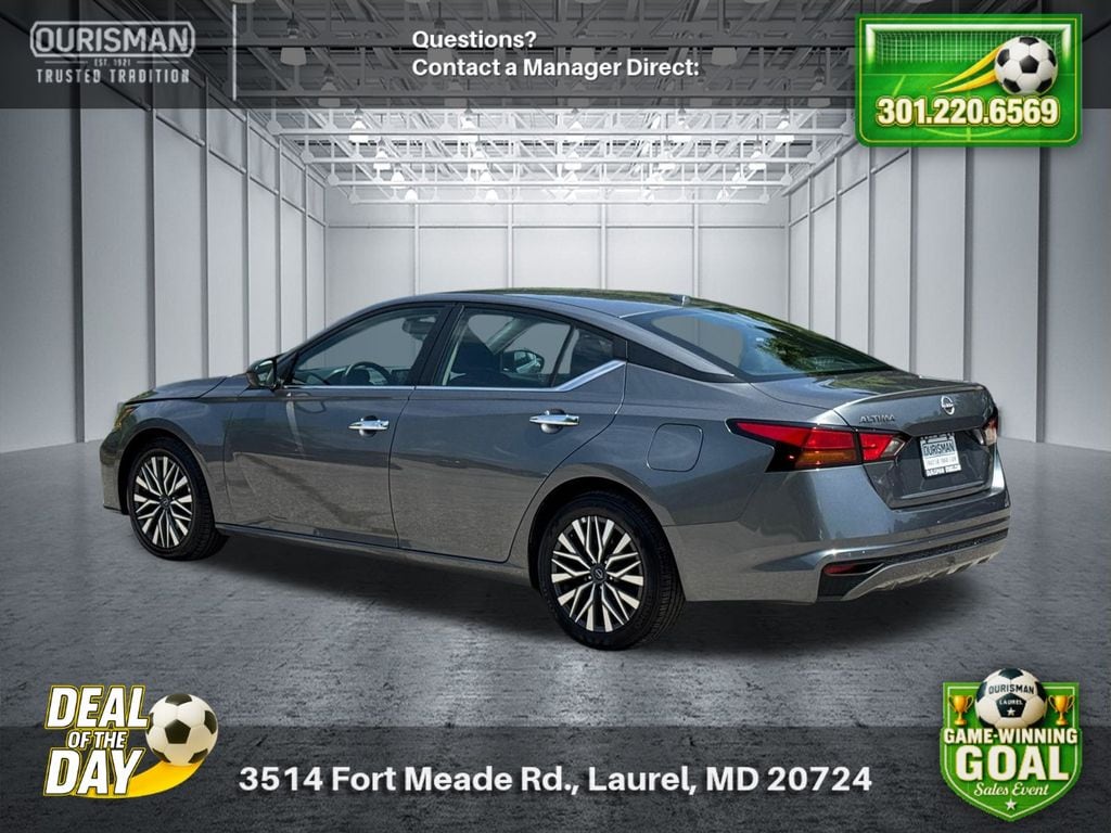 Used 2025 Nissan Altima SV Sedan