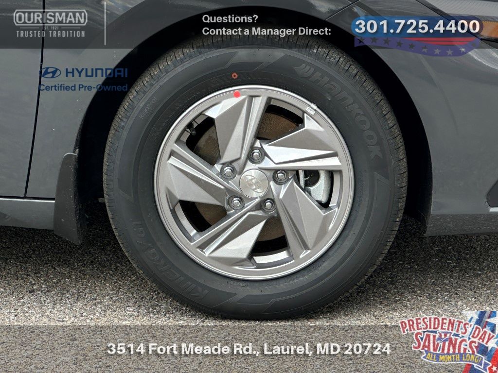 Used 2025 Hyundai Elantra SE with VIN KMHLL4DG8SU913793 for sale in Maryland City, MD