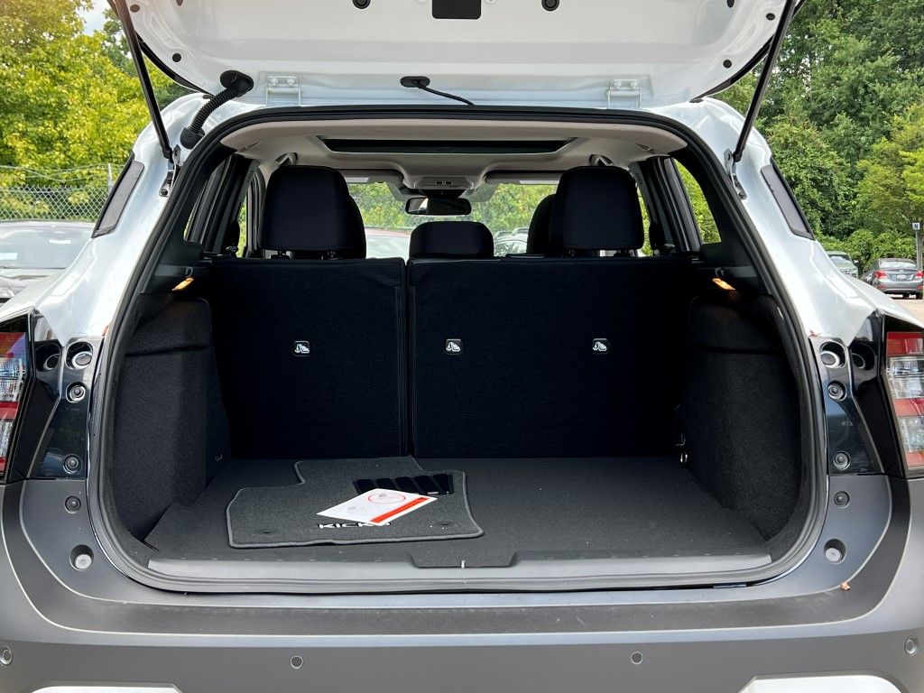 2025 Nissan Kicks SV AWD - Photo 11