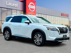 2025 Nissan Pathfinder Platinum SUV