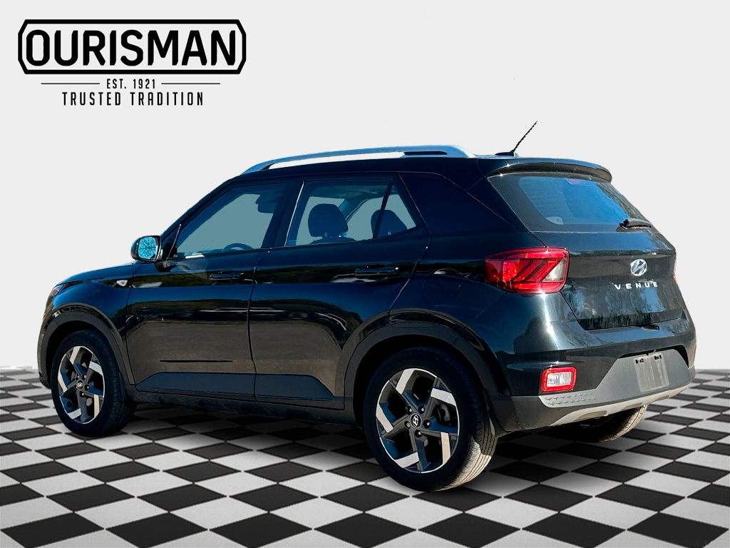 Used 2023 Hyundai Venue SEL SUV