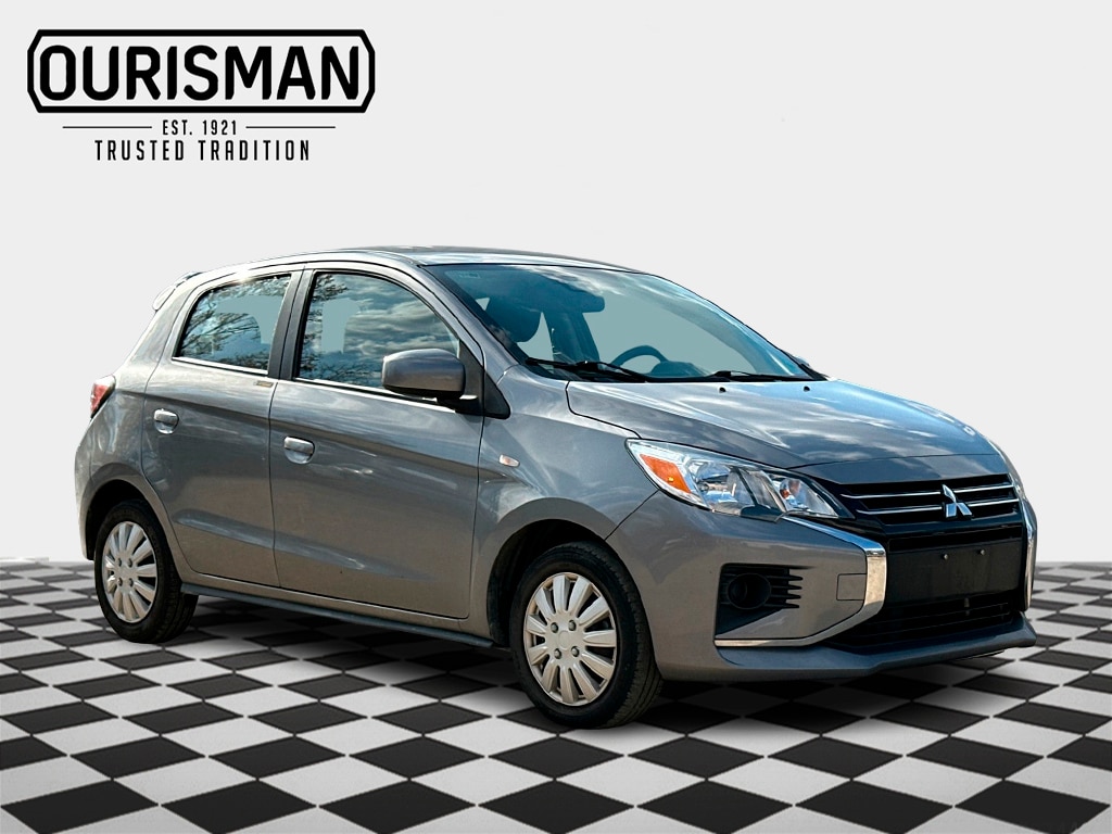 2022 Mitsubishi Mirage ES's photo