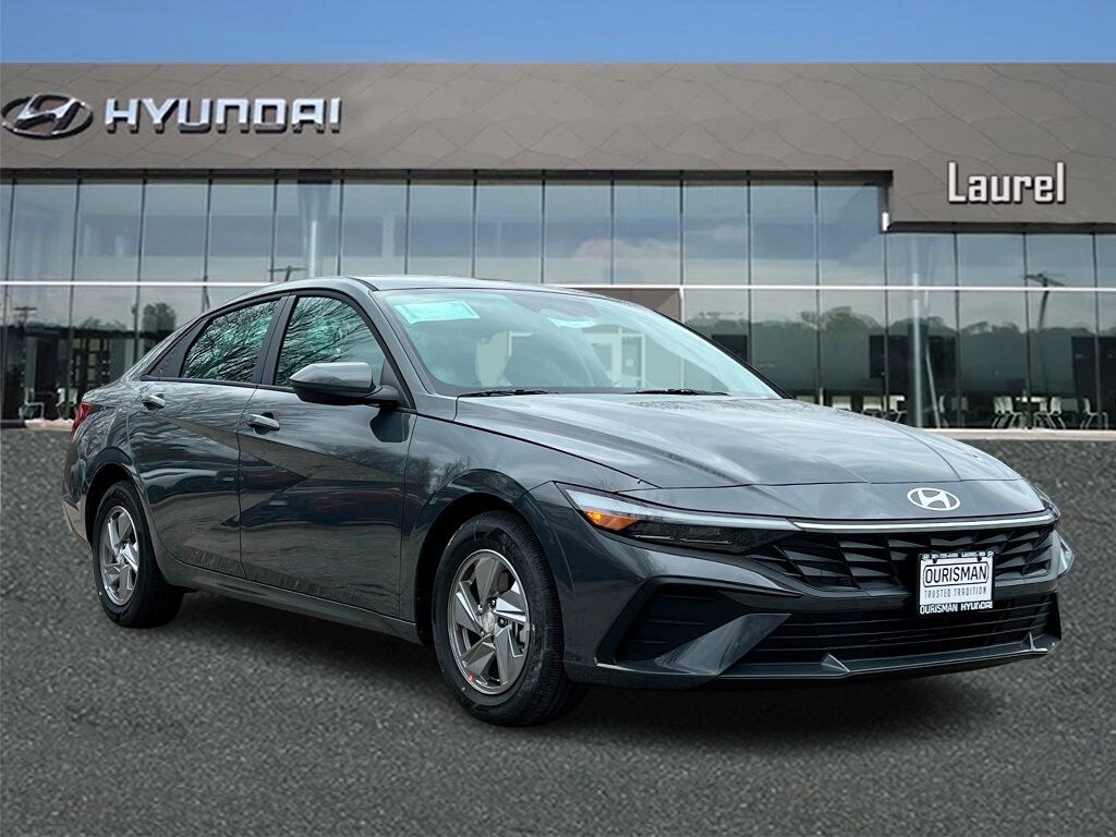 New 2026 Hyundai Elantra SE Sedan