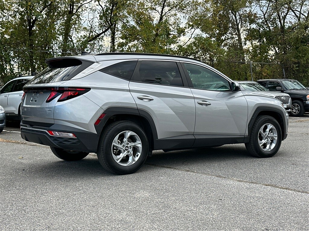 2024 Hyundai Tucson SEL photo 2