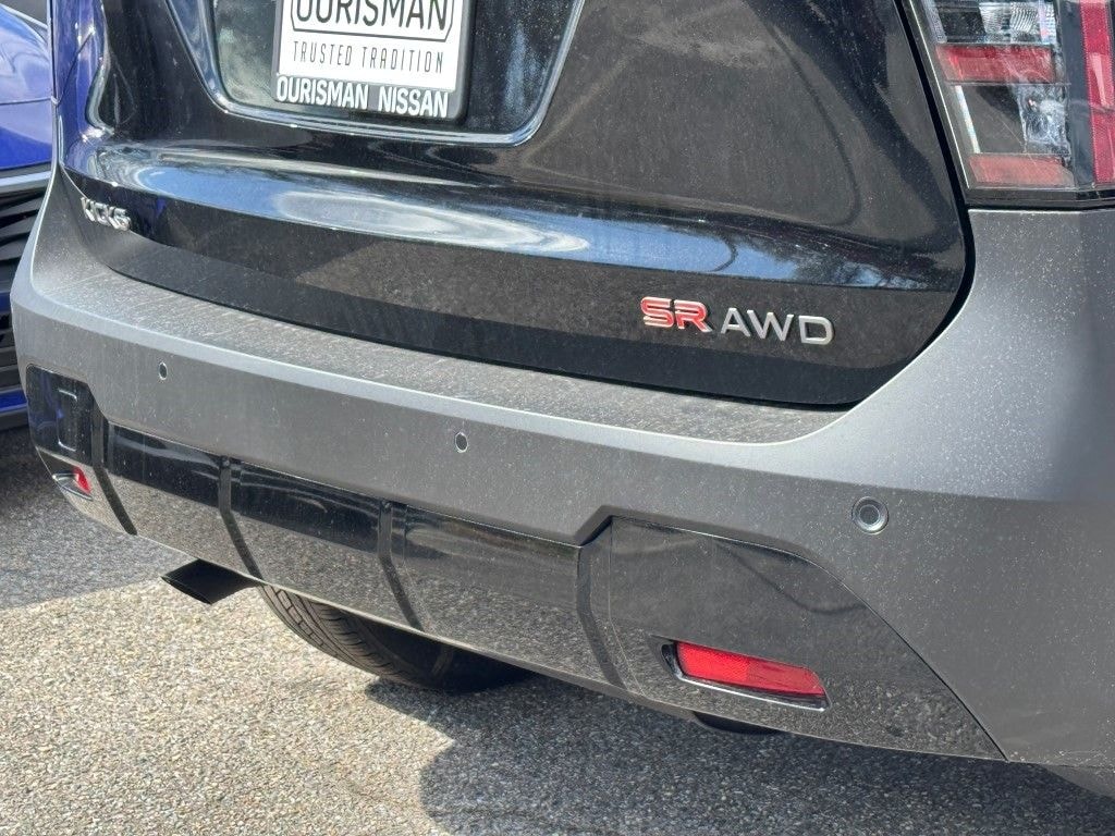 New 2025 Nissan Kicks SR SUV