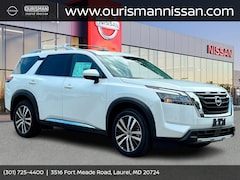 2025 Nissan Pathfinder Platinum SUV