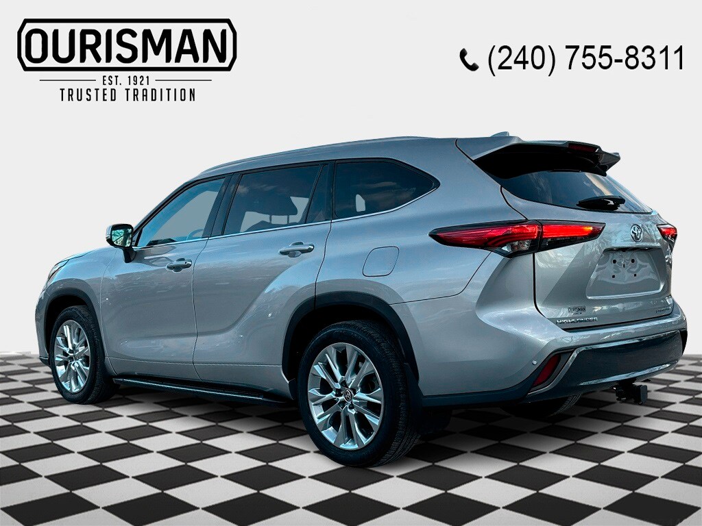 2022 Toyota Highlander Limited photo 3