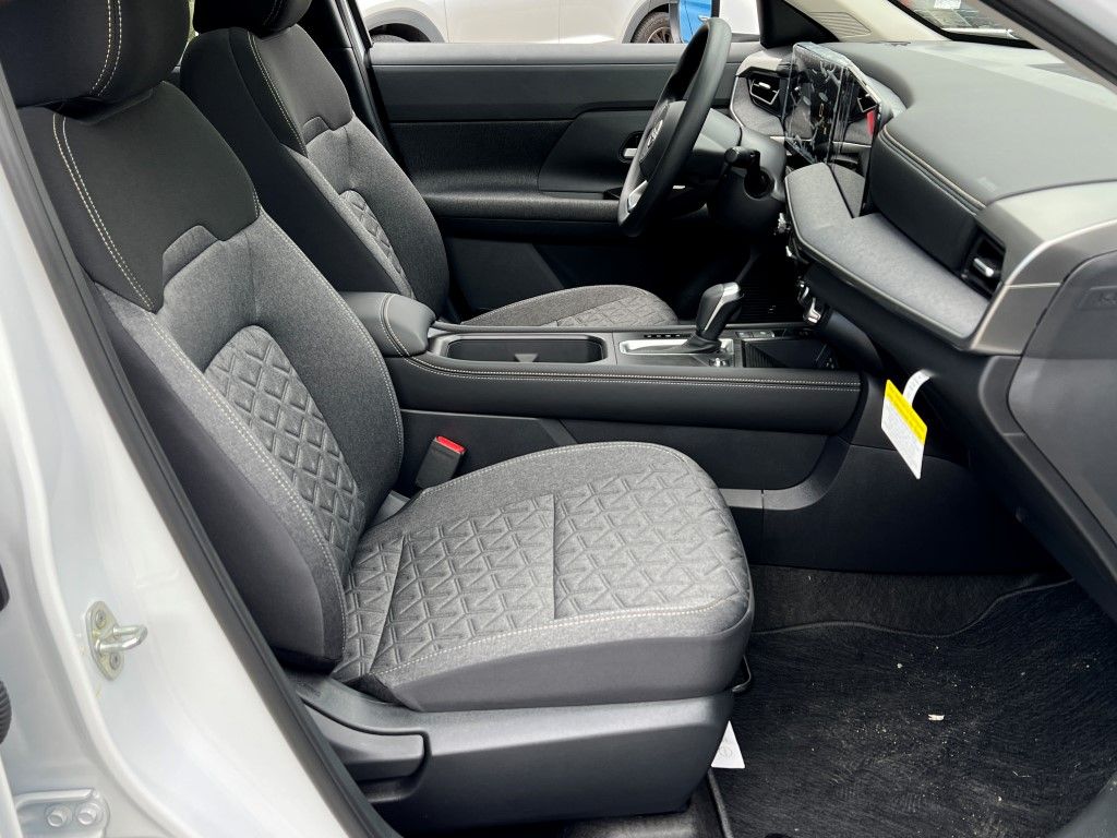 2025 Nissan Kicks SV AWD - Photo 8