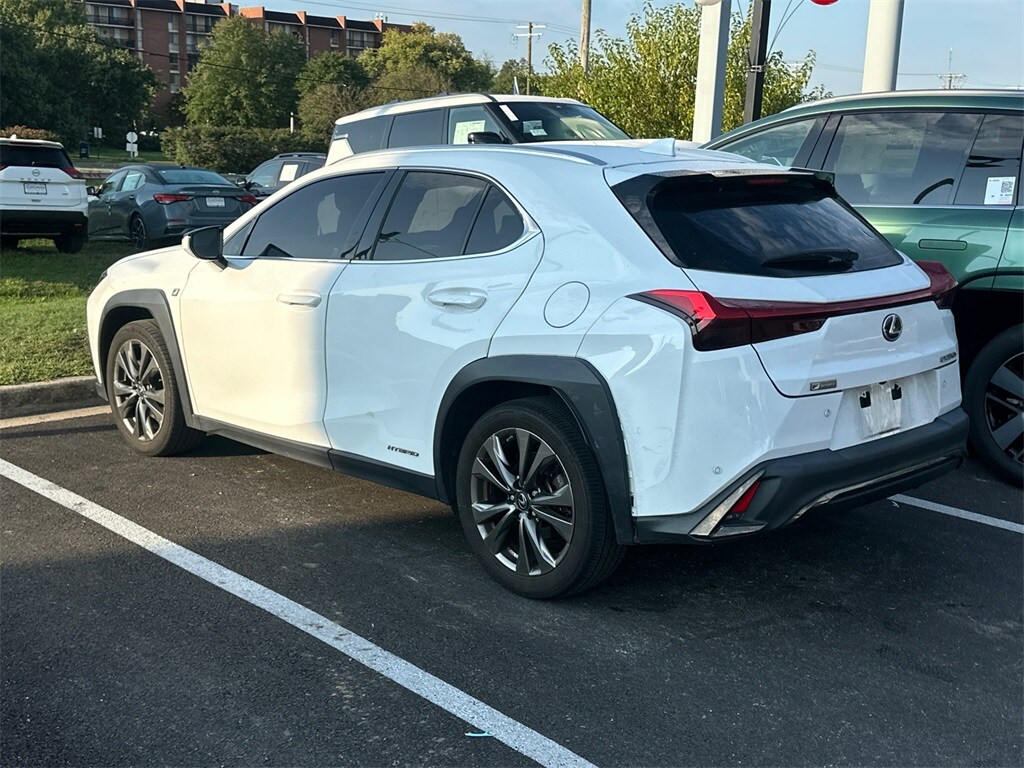 2021 Lexus UX 250h F SPORT photo 4