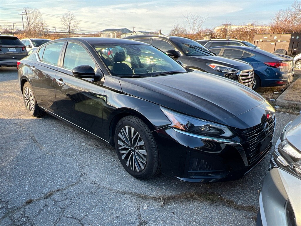 2023 Nissan Altima SV
