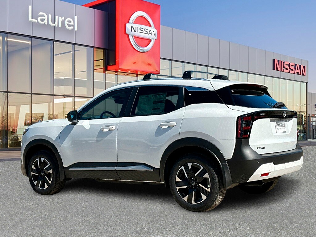 2026 Nissan Kicks SV photo 2