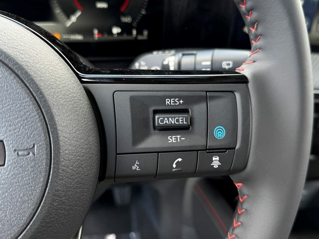 2025 Nissan Kicks SR AWD - Photo 23