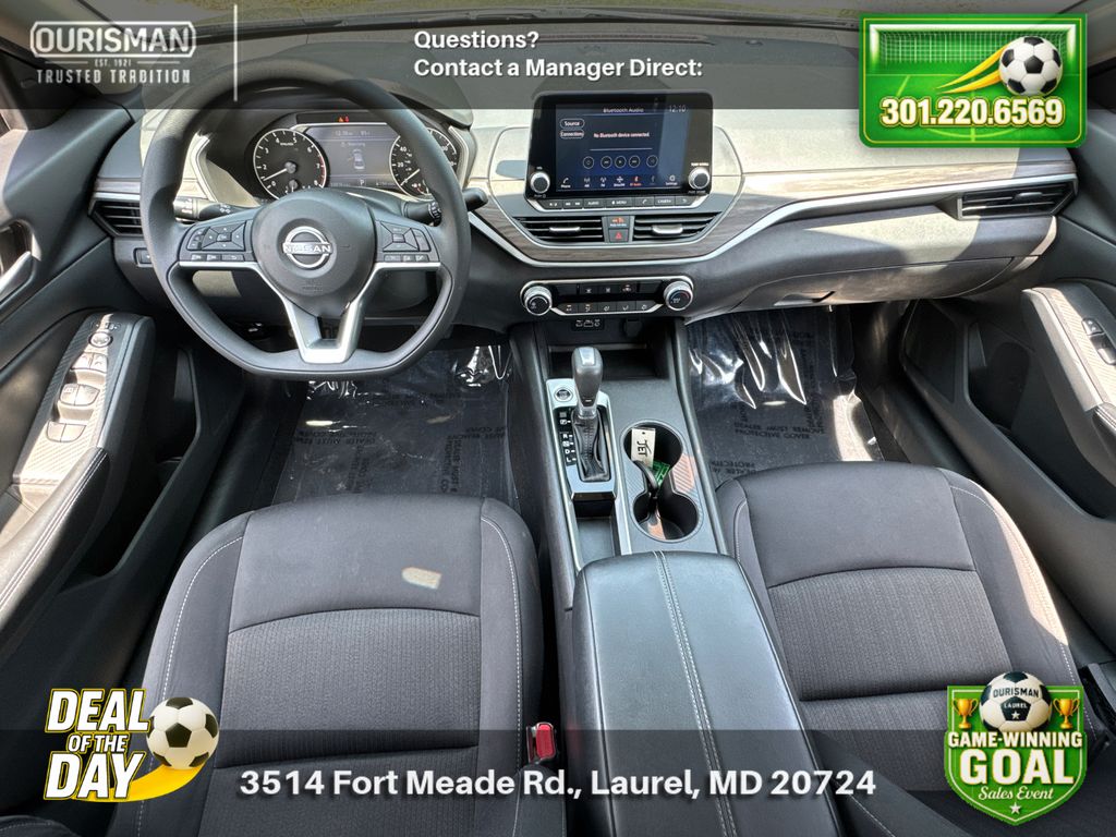 2025 Nissan Altima SV - Photo 15