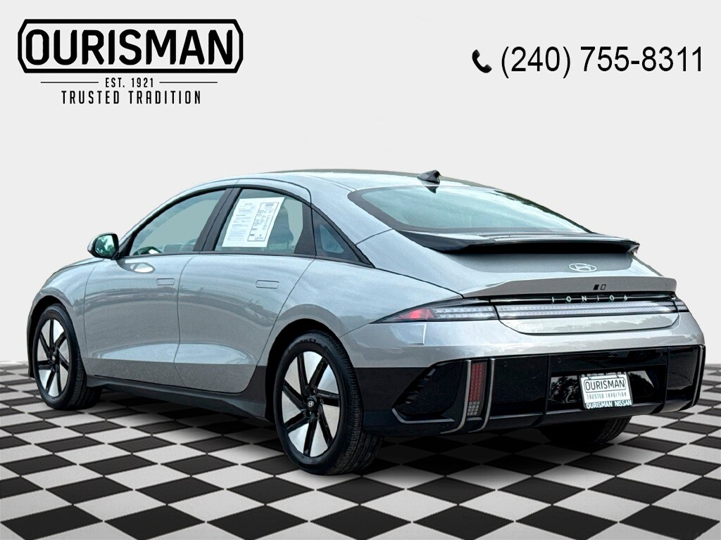 2024 Hyundai Ioniq 6 SE Standard Range photo 3