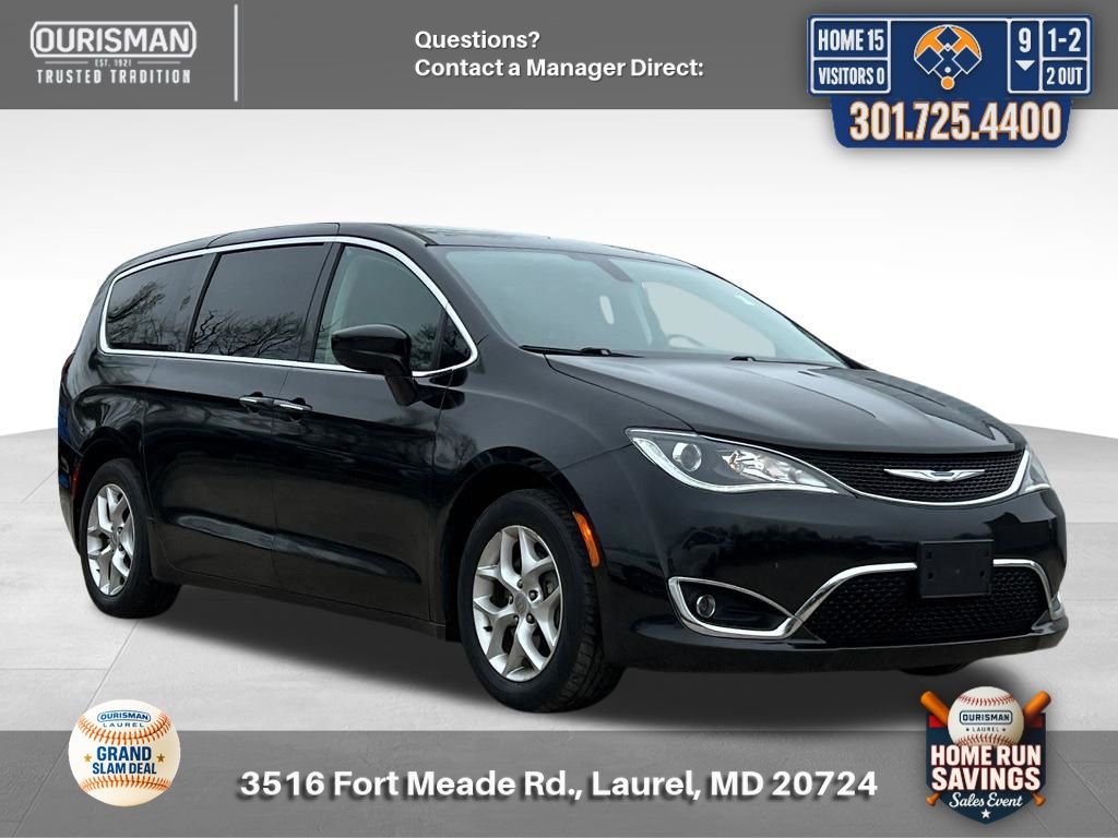 2019 Chrysler Pacifica Touring Plus's photo