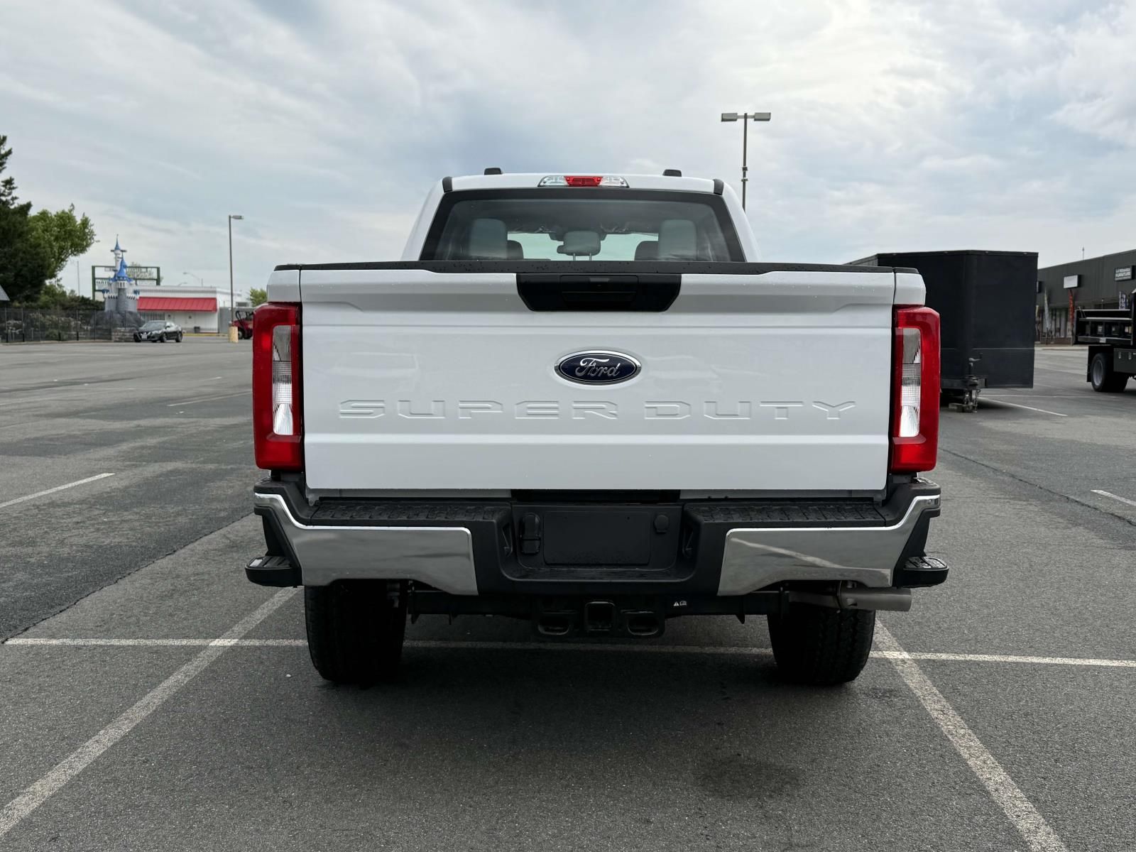 2025 Ford F-350 XL photo 3