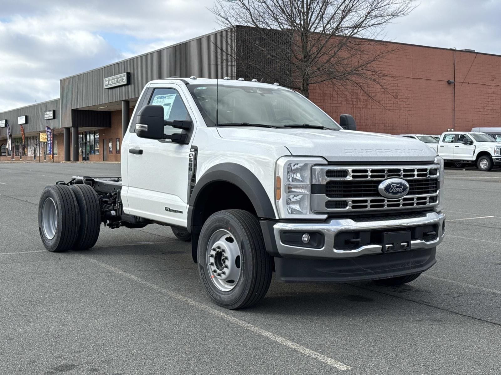 2026 Ford F-600 Super Duty Chassis Cab XLT's photo