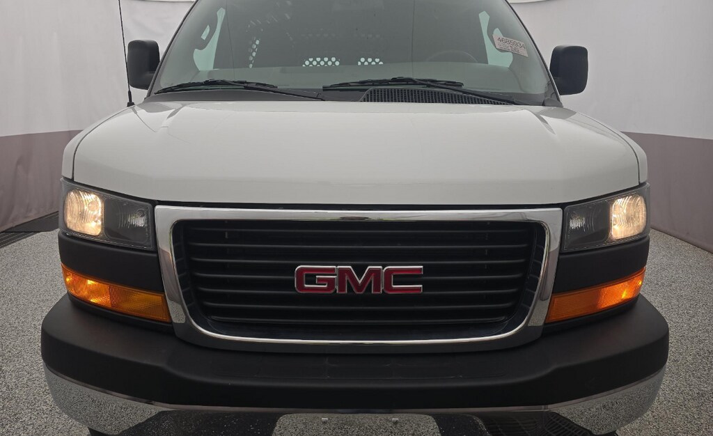 2023 Gmc Savana 2500 Cargo photo 2