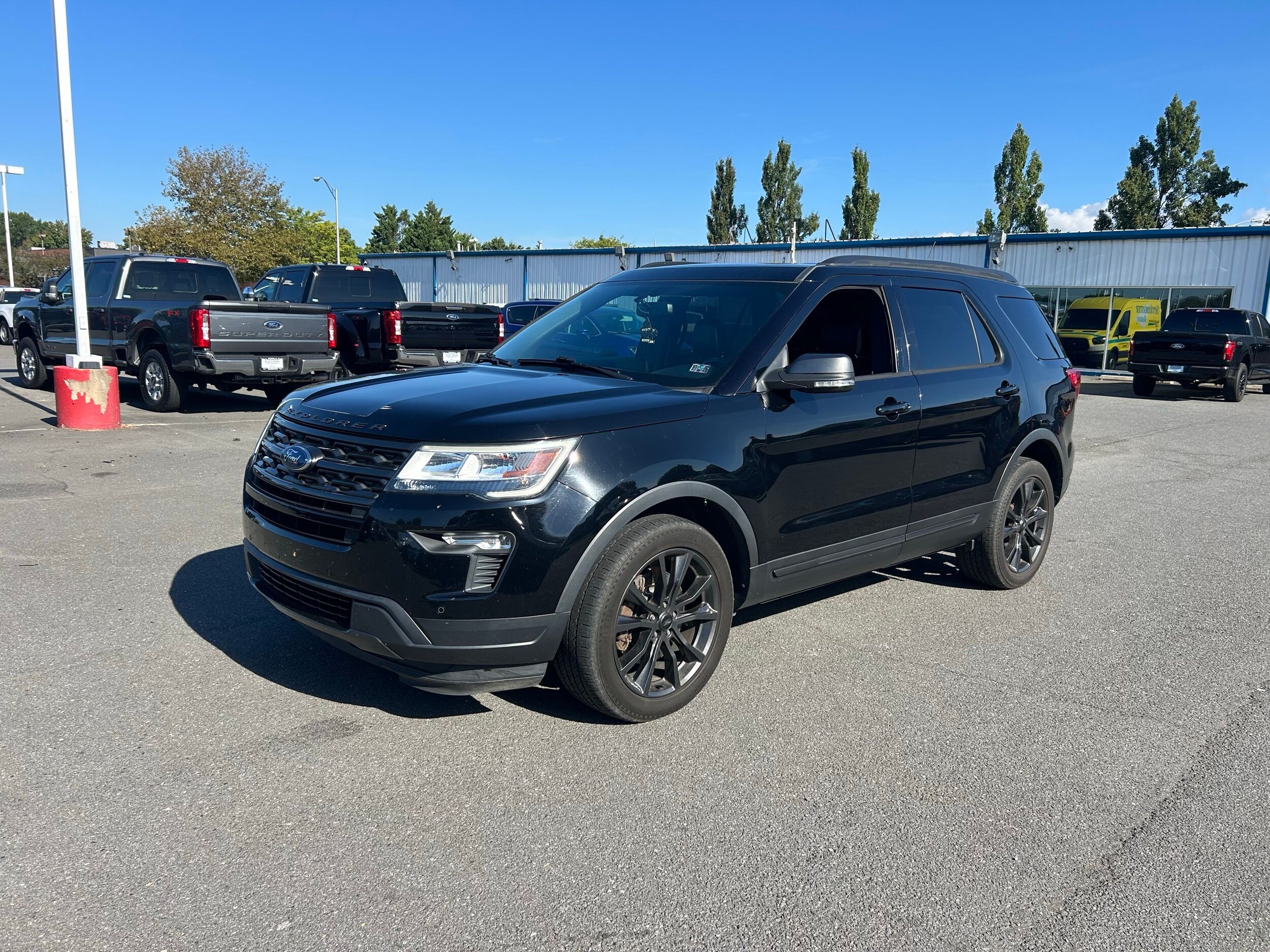 2018 Ford Explorer XLT photo 3
