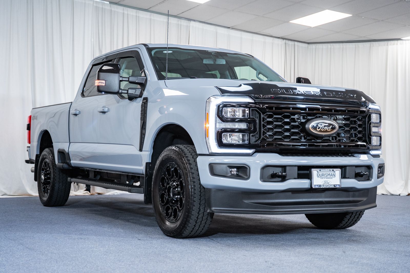 2025 Ford F-250 Super Duty Lariat's photo