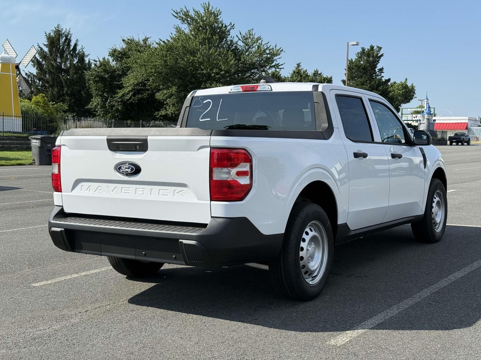 2025 Ford Maverick XL photo 2