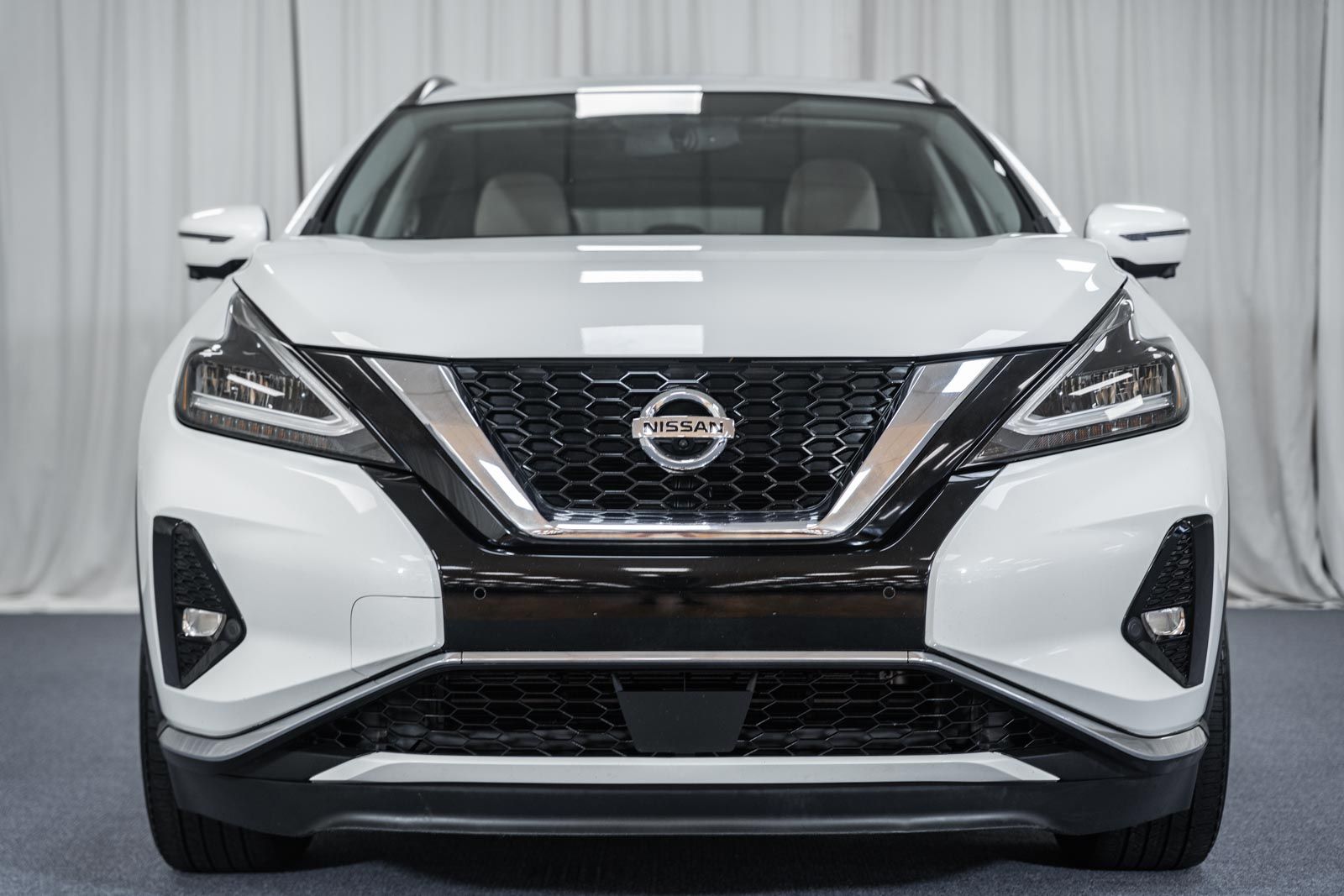 2019 Nissan Murano SV photo 2