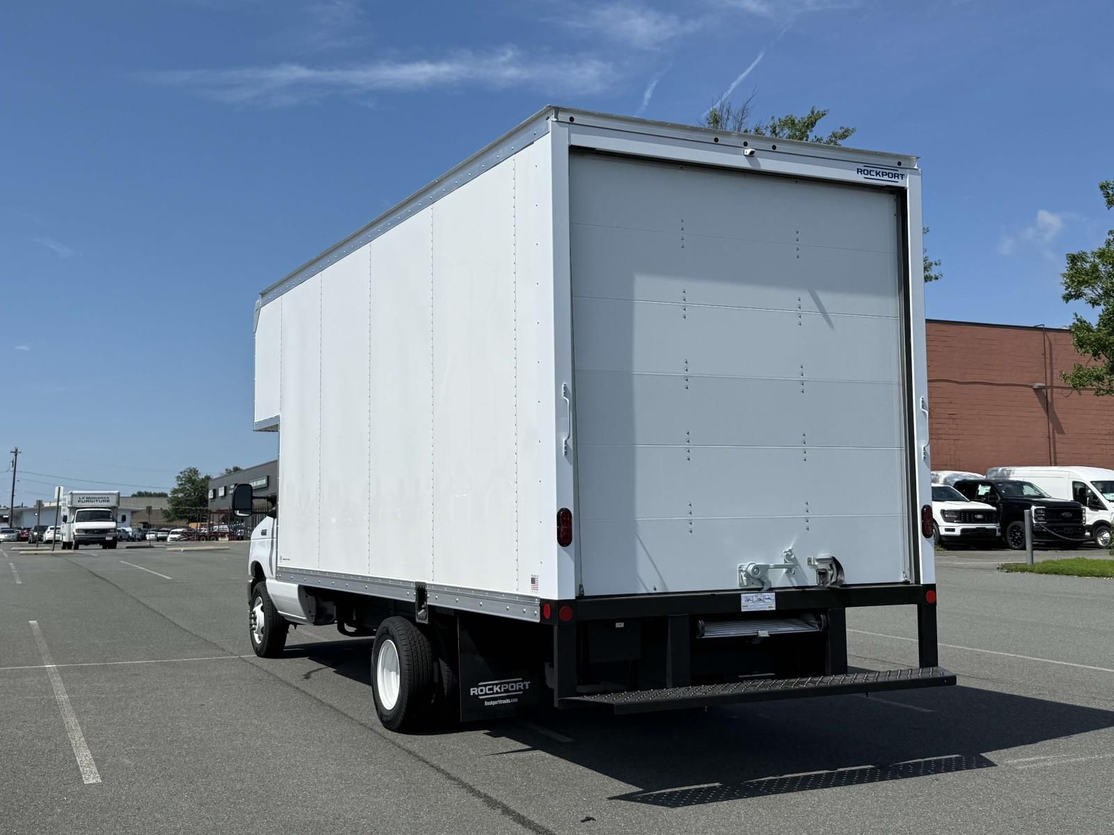 2026 Ford E-450 Cutaway Chassis Cab photo 4