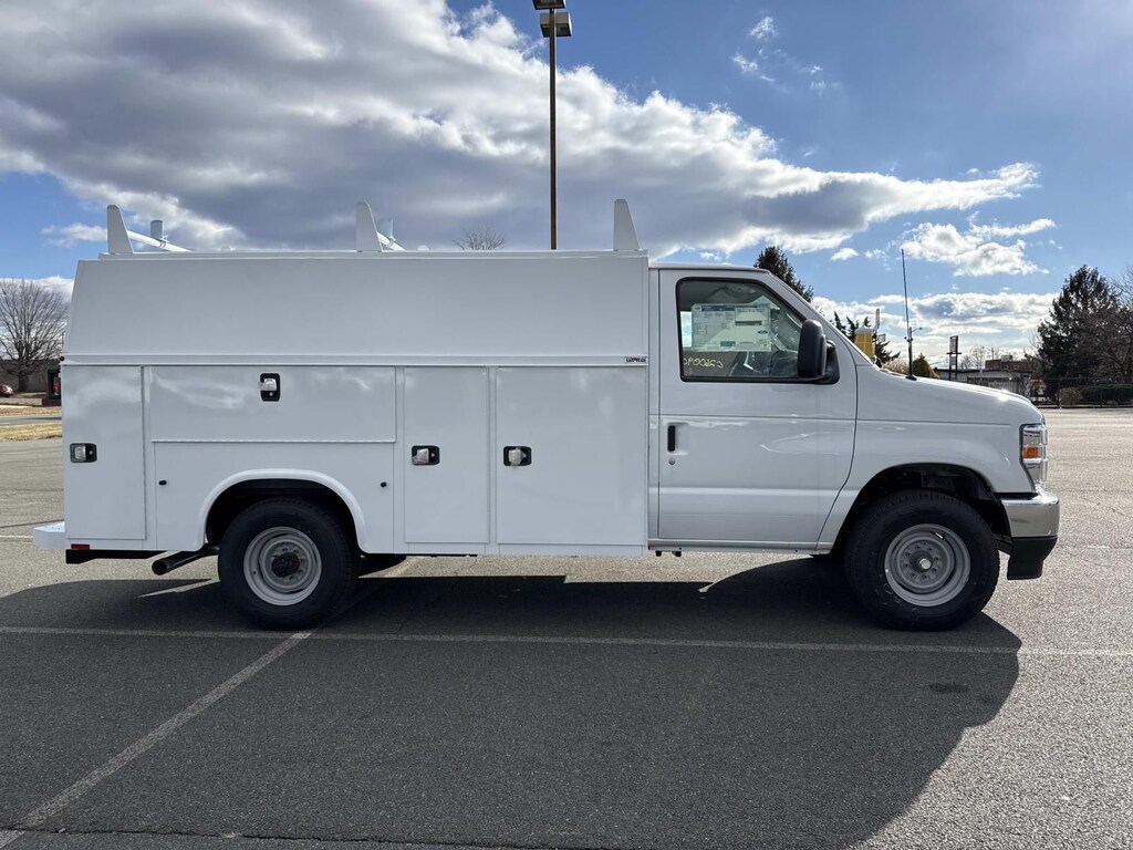 New 2026 Ford E-350 Cutaway Base Cab/Chassis