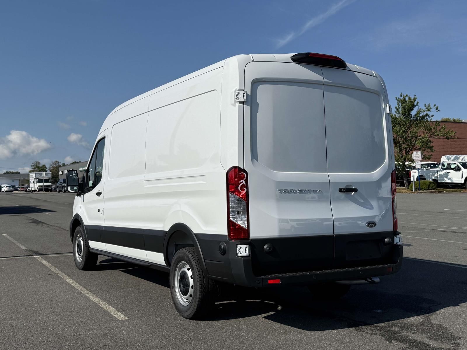 2025 Ford Transit photo 3