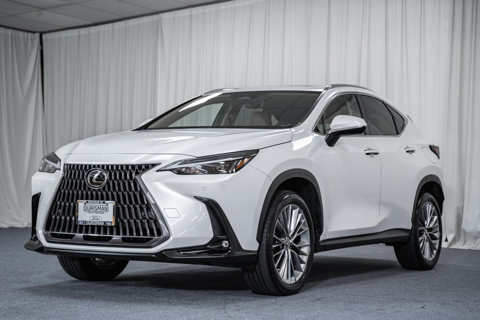 2022 Lexus NX Premium photo 3