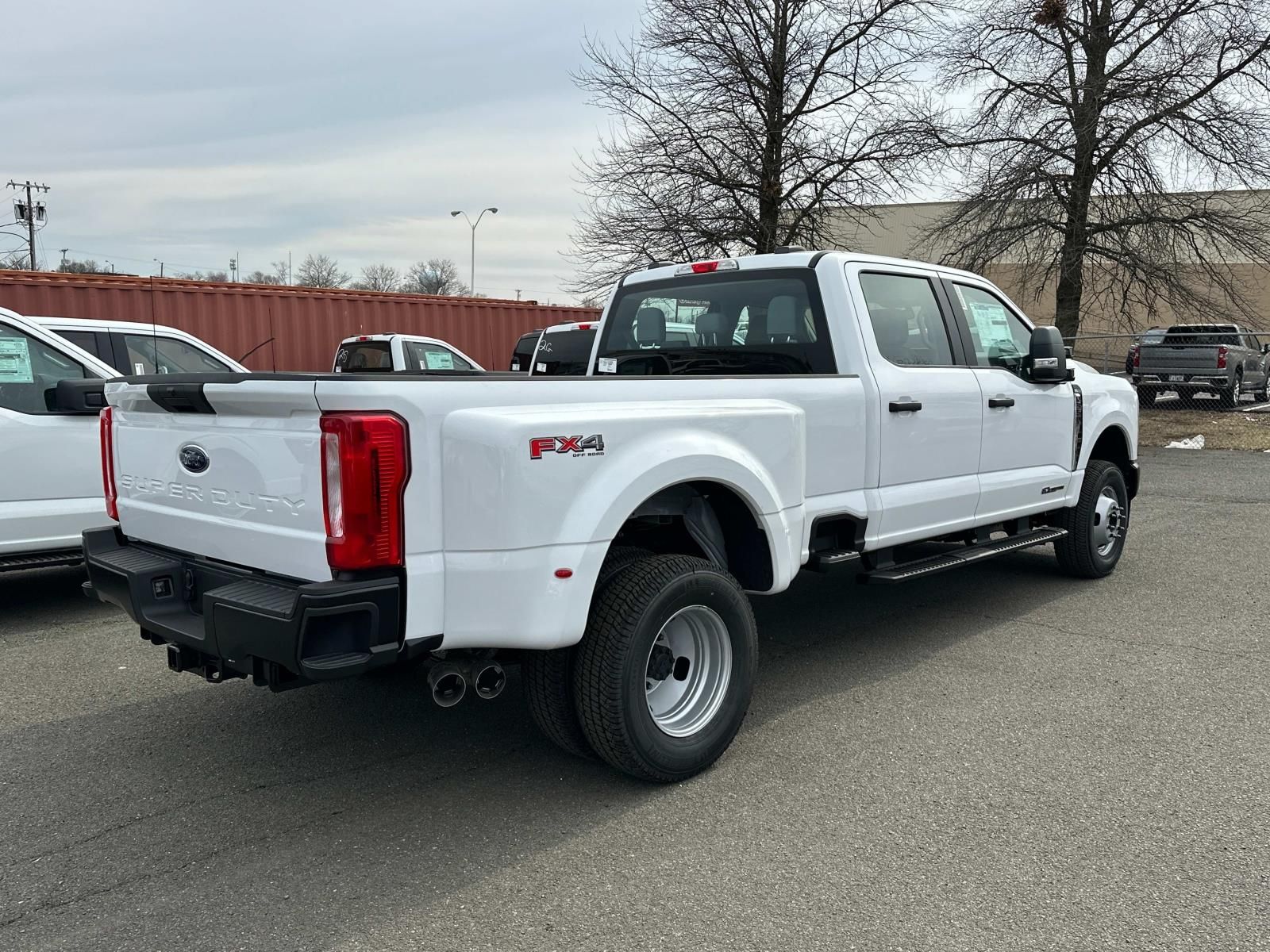 2025 Ford F-350 XL photo 2