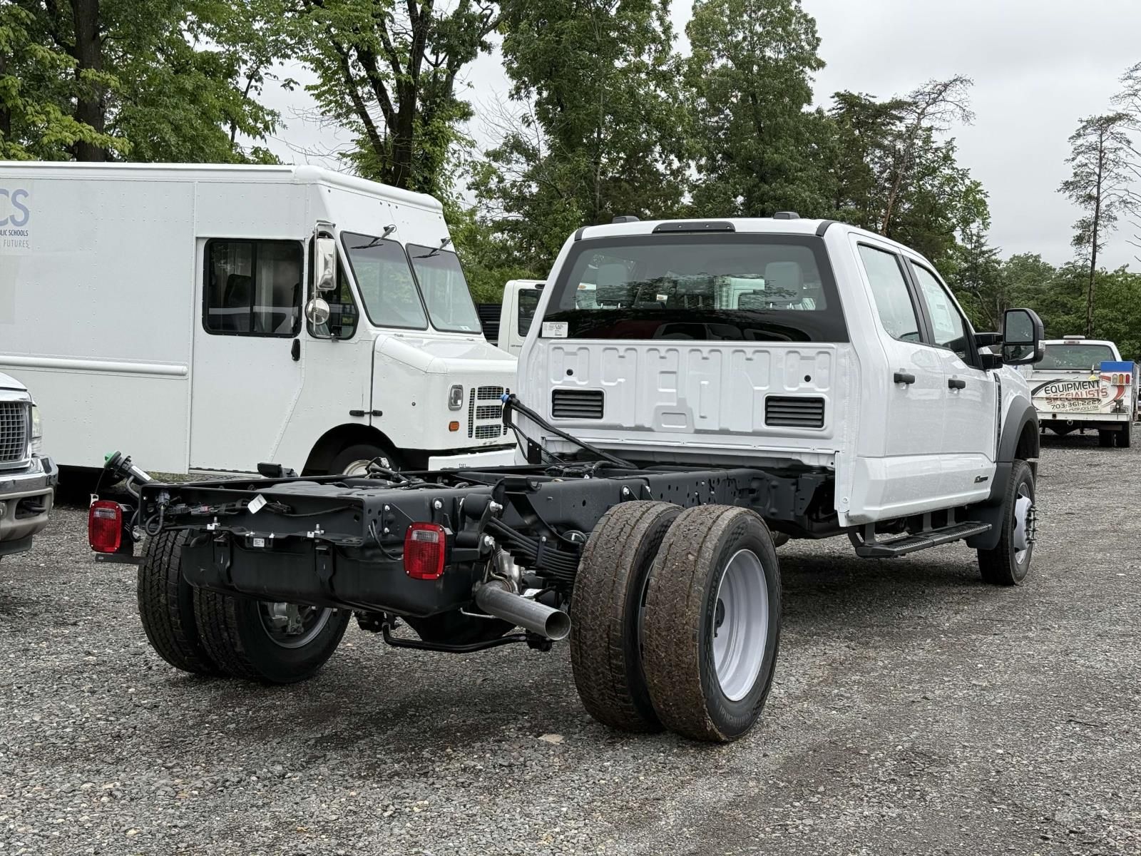 2025 Ford F-550 XL photo 2