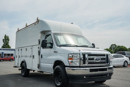 2021 Ford E-350 Cutaway Base Cab/Chassis
