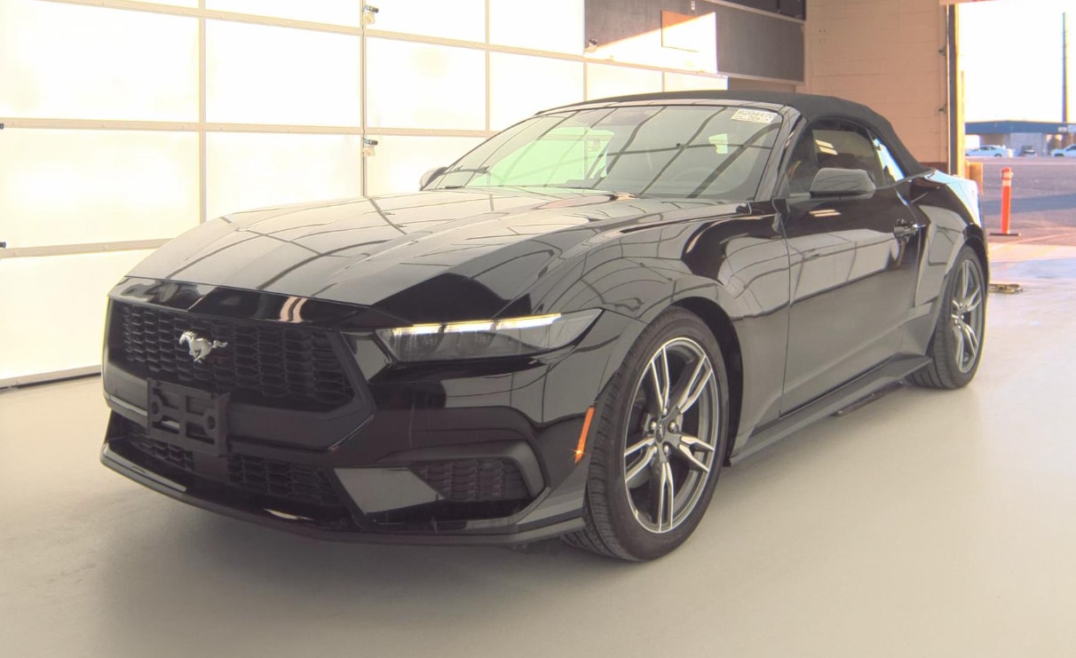 2025 Ford Mustang EcoBoost Premium's photo