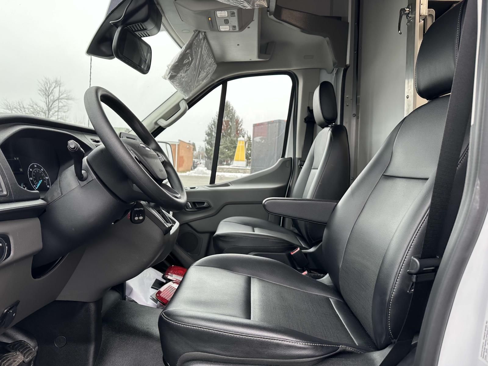 2024 Ford Transit Cutaway Base - Photo 9