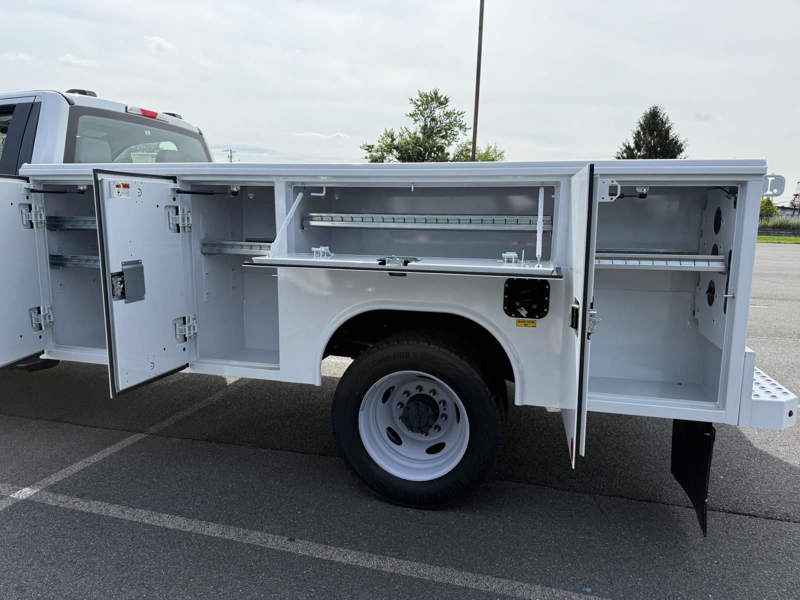 2024 Ford F-550 Super Duty Chassis Cab XL - Photo 10