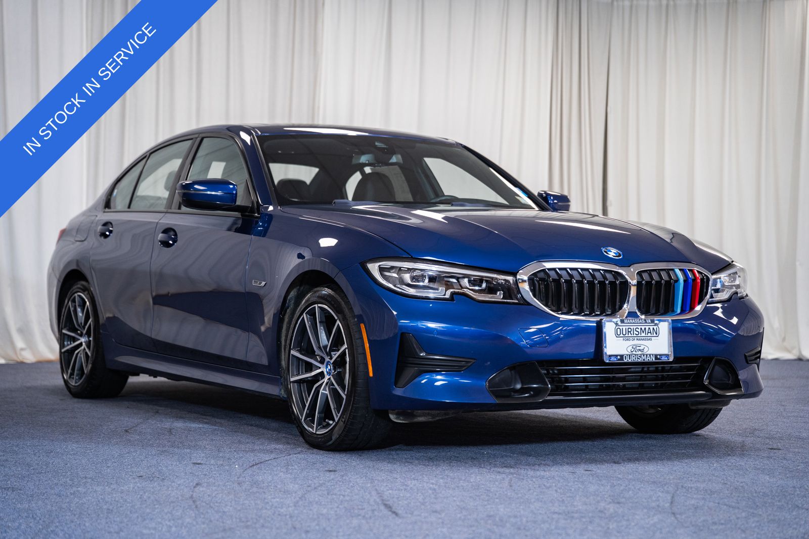 2022 BMW 3 Series 330e xDrive Sedan's photo